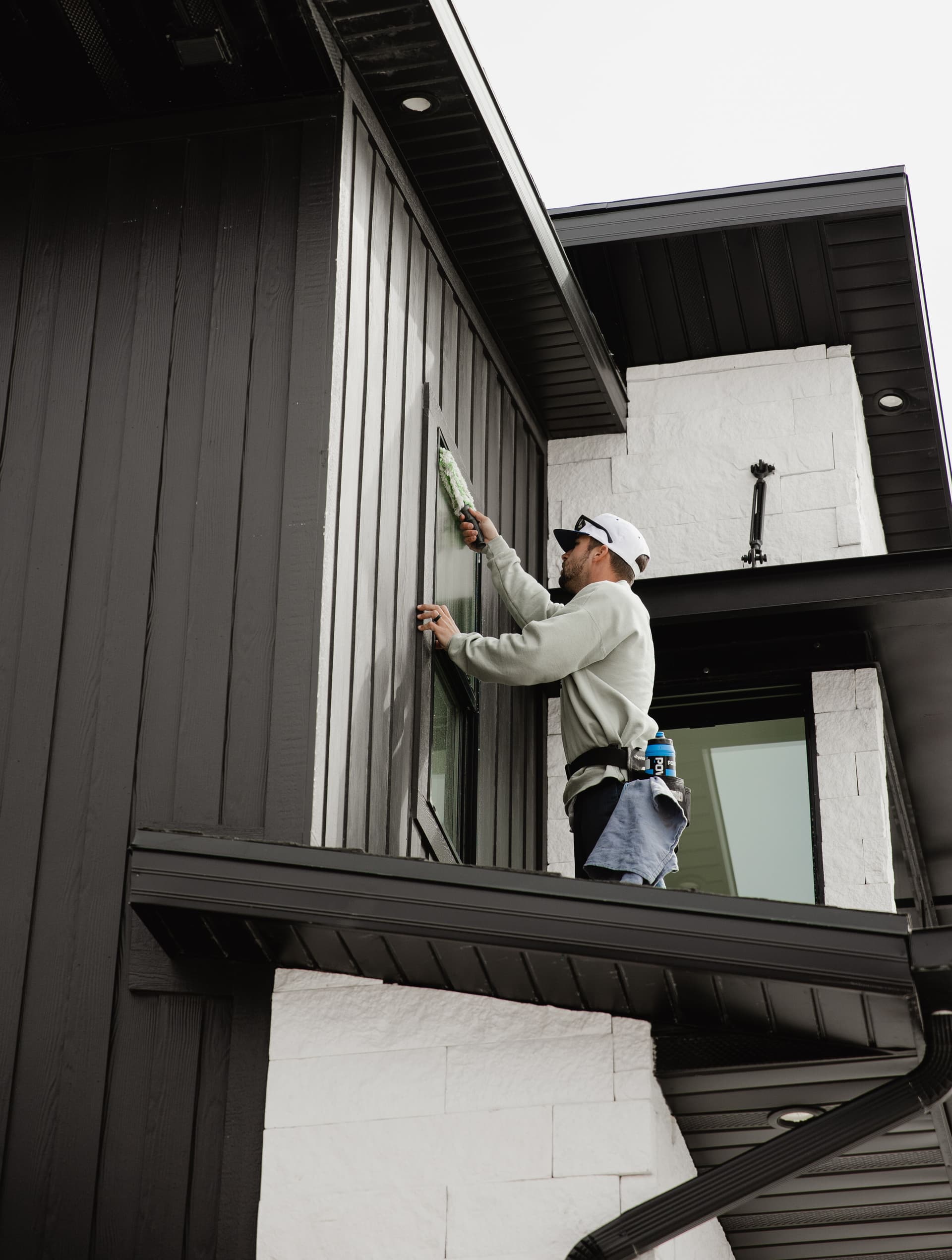 Blog post New Year Cleaning Resolutions: Why Window Cleaning Should Be on Your List image