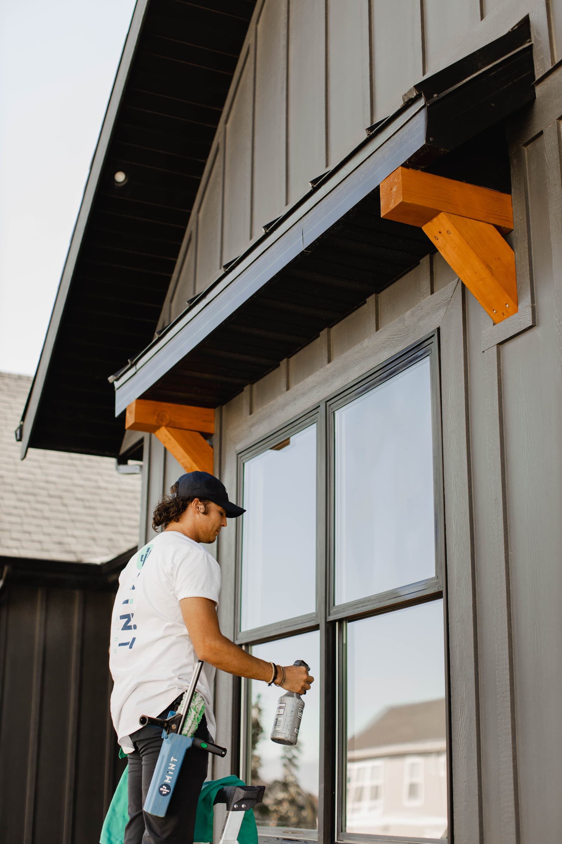 Blog post A Room-by-Room Guide to Spotless Interior Windows image